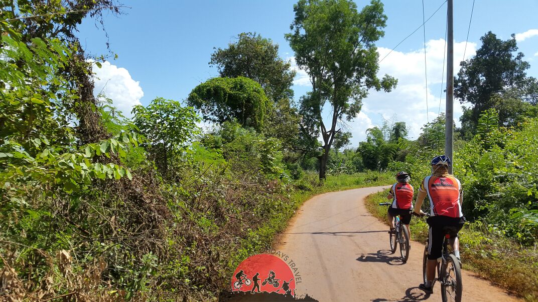 Vang Vieng Biking to Vientiane – 2 days