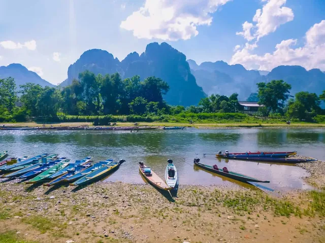 Vang Vieng Trekking and Ziplining - 2 Days 2